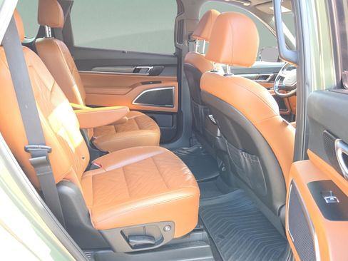 Used 2023 Kia Telluride SX X-Line image 16