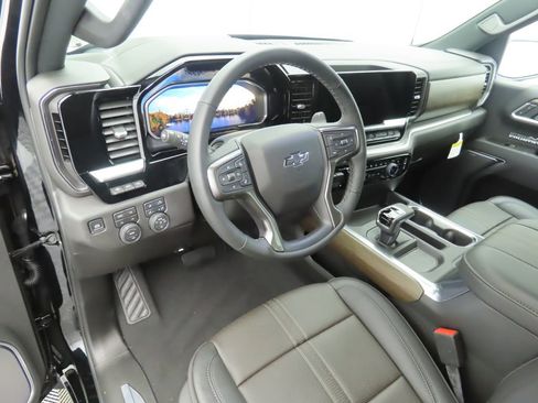 Used 2026 Chevrolet Silverado 1500 High Country w/ High Country Premium Package image 9