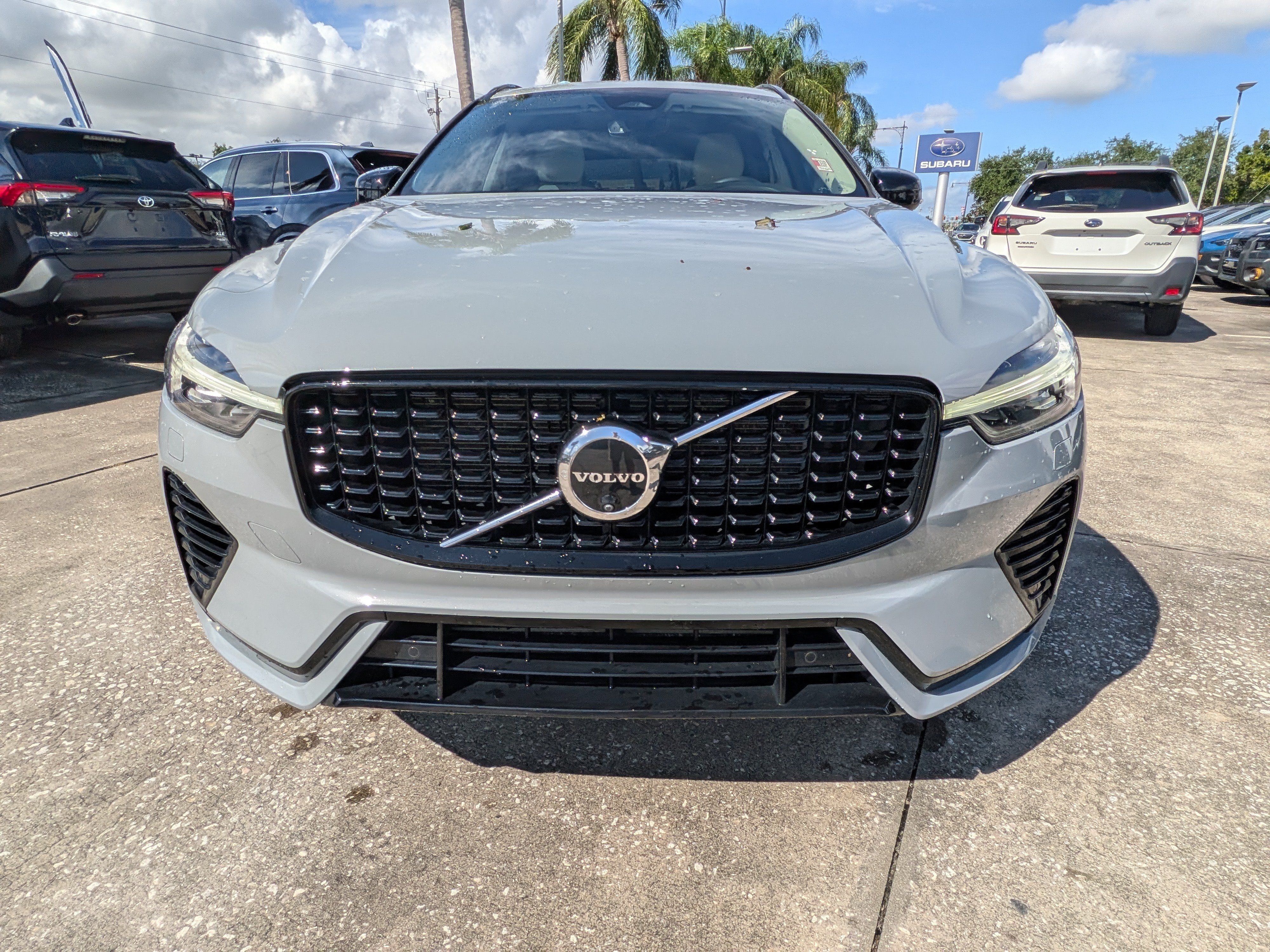 Certified 2024 Volvo XC60 T8 Ultimate w/ Protection Package Premier AWD/4WD image 8