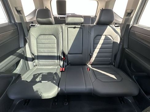 Certified 2024 Volkswagen Atlas SEL AWD/4WD image 32
