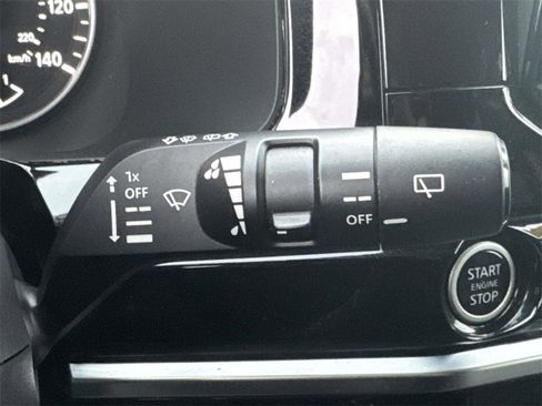 Used 2022 Nissan Pathfinder SL image 25