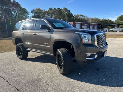 Used 2019 GMC Yukon Denali w/ Denali Ultimate Package image 10