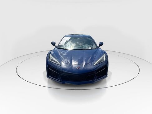 Used 2025 Chevrolet Corvette Z06 RWD image 3