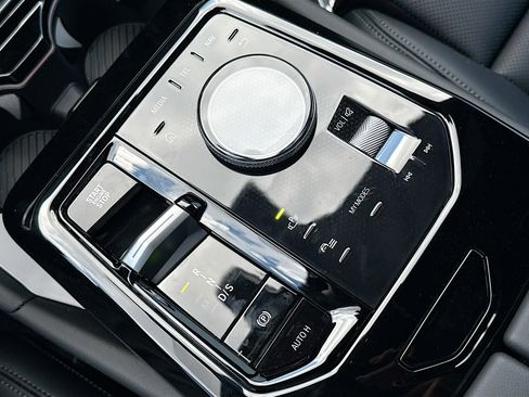New 2027 BMW 530i RWD image 29