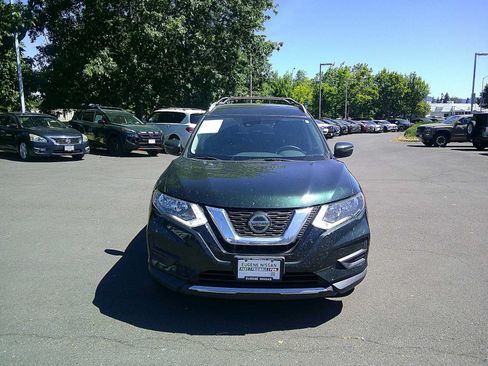 Used 2019 Nissan Rogue SV AWD/4WD image 8