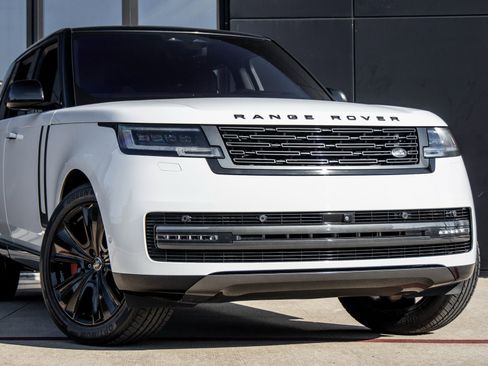 Used 2023 Land Rover Range Rover Autobiography image 5