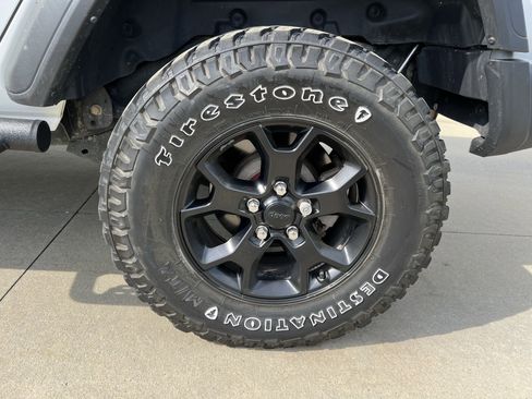 Used 2023 Jeep Wrangler Unlimited Sport image 13