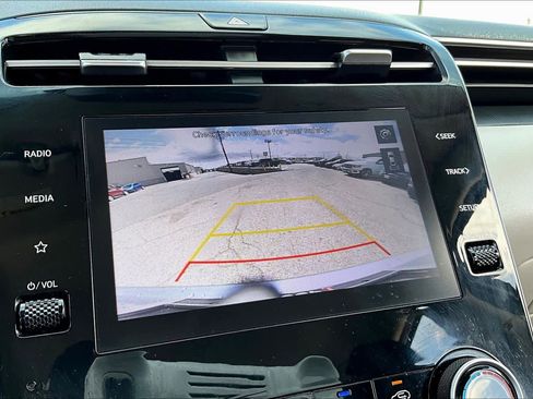 Used 2023 Hyundai Tucson SE image 25