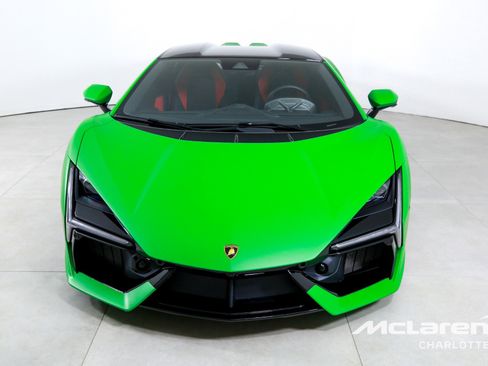 Used 2024 Lamborghini Revuelto image 4