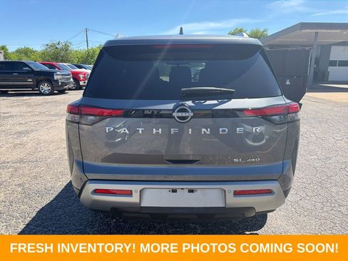 Used 2025 Nissan Pathfinder SL image 5