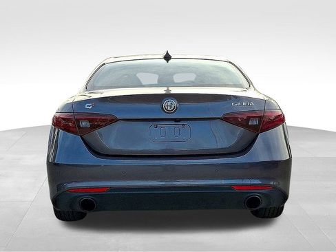 Used 2023 Alfa Romeo Giulia Ti image 5