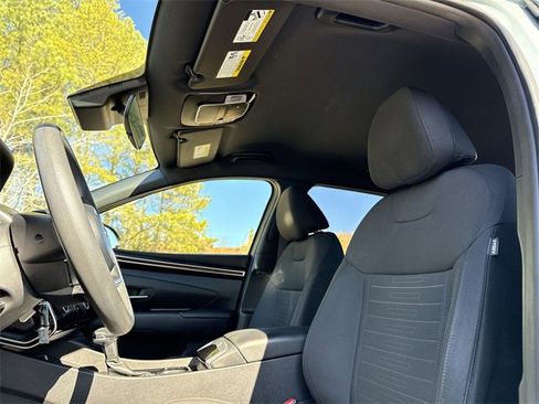 Used 2022 Hyundai Santa Cruz SE image 16