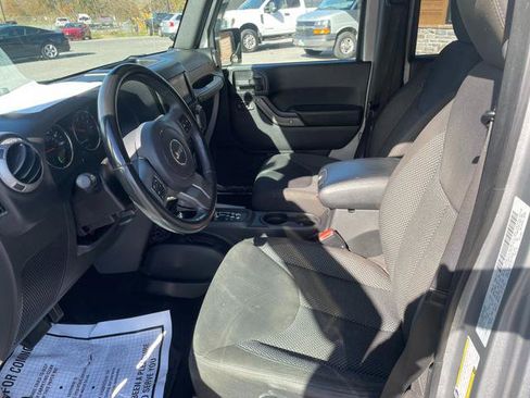 Used 2016 Jeep Wrangler Unlimited Sport image 15