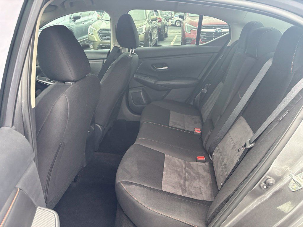 Used 2023 Nissan Sentra SR w/ Electronics Package FWD image 10