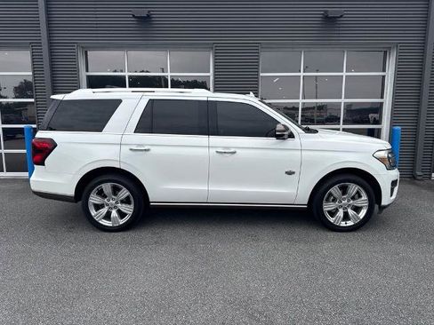 Certified 2022 Ford Expedition King Ranch AWD/4WD image 4