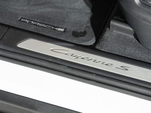 Certified 2026 Porsche Cayenne S AWD/4WD image 11