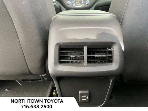 Used 2023 Chevrolet Equinox LT image 19