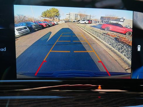 Used 2023 Cadillac Escalade Sport Platinum w/ LPO, ONYX Package image 29