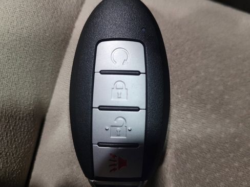 Used 2018 Nissan Murano SV AWD/4WD image 32