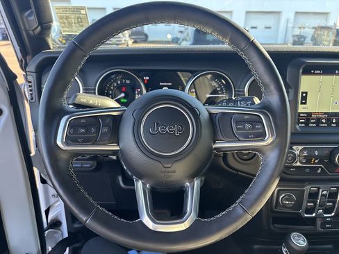 Used 2023 Jeep Wrangler Unlimited Sahara w/ Cold Weather Group image 22