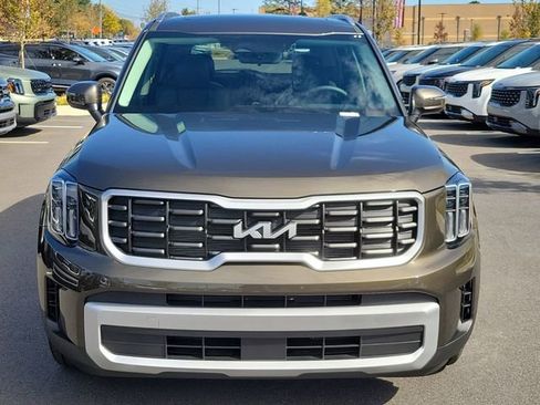 New 2025 Kia Telluride S image 2