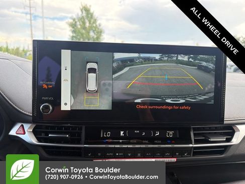Used 2026 Toyota Sienna Platinum AWD/4WD image 32