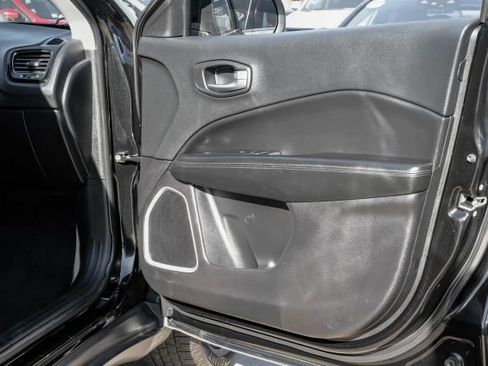 Used 2019 Jeep Compass Altitude image 50