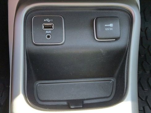 Used 2021 Jeep Compass Latitude w/ Sun and Sound Group image 29