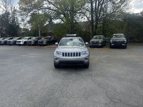 Used 2015 Jeep Grand Cherokee Laredo w/ Quick Order Package 23E image 2