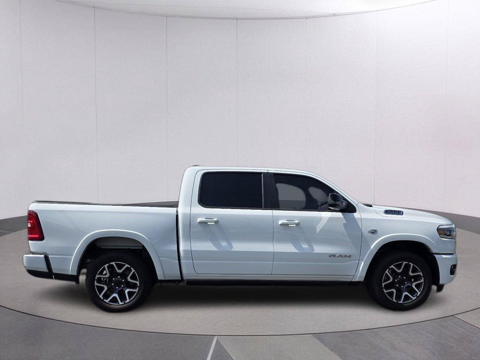 Used 2026 RAM 1500 Laramie AWD/4WD image 4