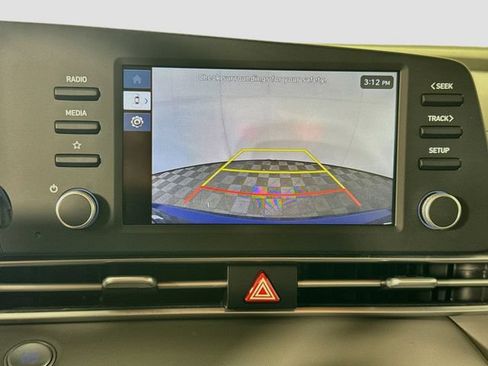 Certified 2025 Hyundai Elantra Sport FWD image 22