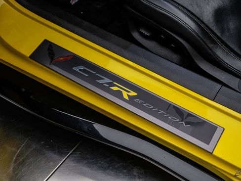 Used 2015 Chevrolet Corvette Z06 w/ 3LZ Preferred Equipment Group RWD image 55