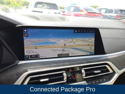 Used 2022 BMW X7 xDrive40i w/ Premium Package image 3
