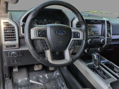 Used 2015 Ford F150 Lariat w/ Equipment Group 502A Luxury AWD/4WD image 4