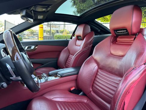 Used 2017 Mercedes-Benz SL 550 image 5
