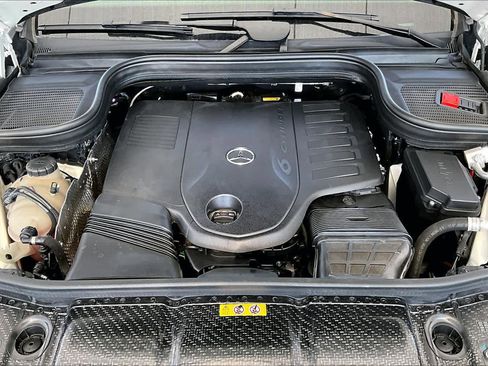 Certified 2024 Mercedes-Benz GLS 450 4MATIC image 32