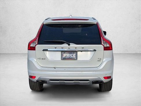 Used 2017 Volvo XC60 T6 Dynamic image 6