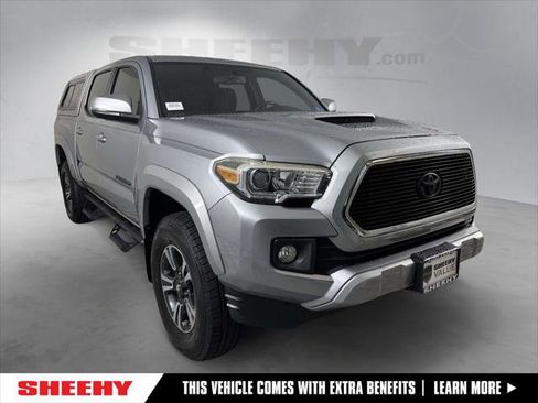 Certified 2017 Toyota Tacoma TRD Sport w/ Tow Package RWD image 1