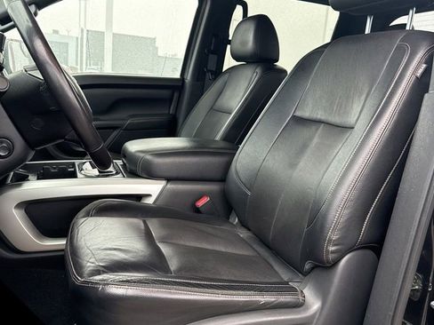 Used 2019 Nissan Titan SL w/ Midnight Edition image 13