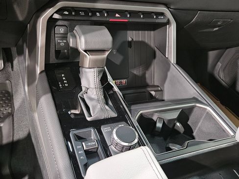 New 2026 Toyota Tundra Limited AWD/4WD image 19