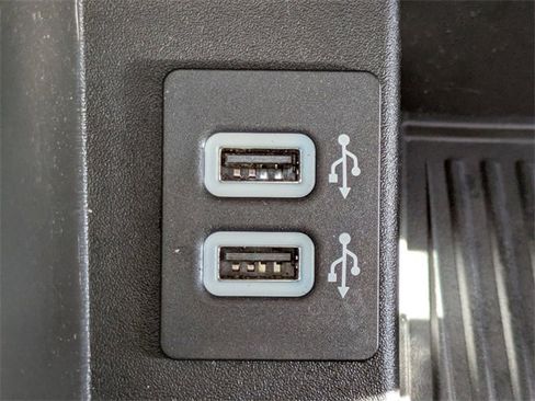 Used 2017 Ford F150 Lariat w/ Equipment Group 502A Luxury image 21