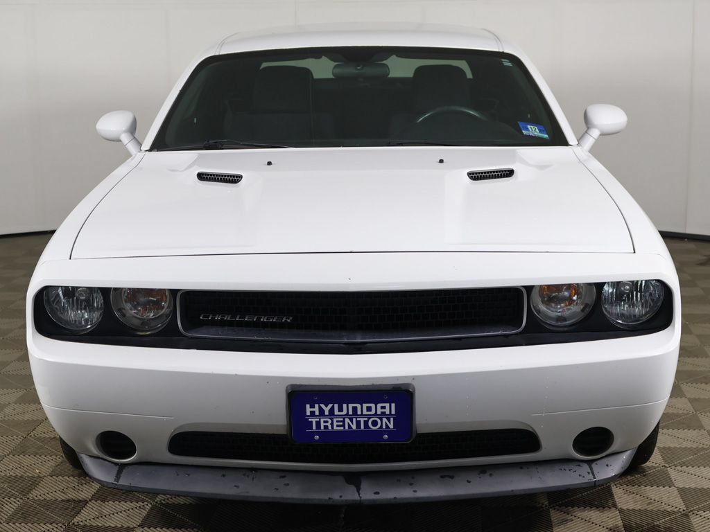 Used 2012 Dodge Challenger SXT RWD image 6