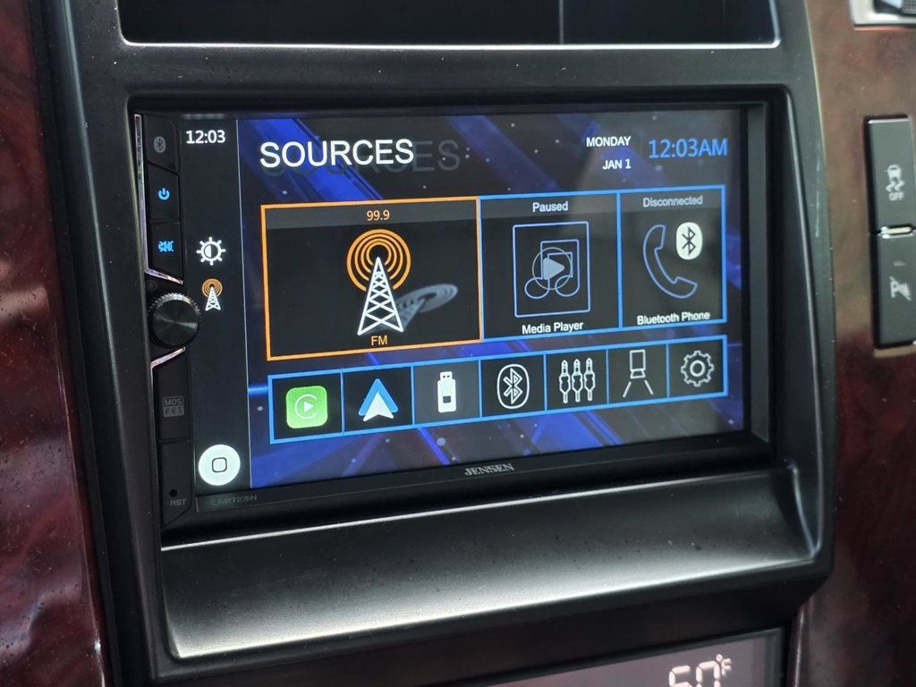 Used 2014 Cadillac Escalade Luxury RWD image 16