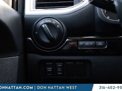 Used 2021 Nissan Titan SV w/ SV Convenience Package AWD/4WD image 11