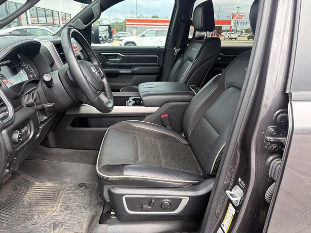 Used 2023 RAM 1500 Laramie AWD/4WD image 13