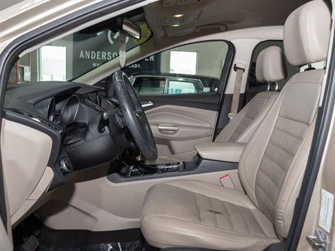 Used 2017 Ford Escape Titanium FWD image 9