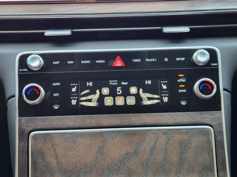 New 2026 Genesis GV80 2.5T Advanced image 14