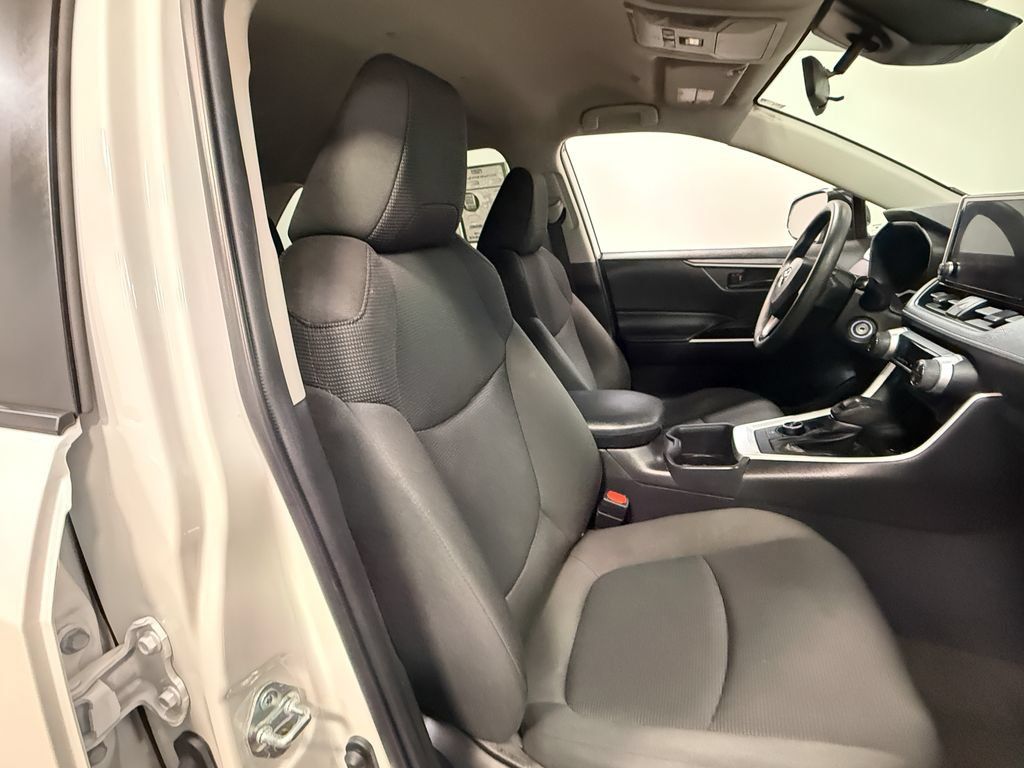 Used 2023 Toyota RAV4 LE AWD/4WD image 63