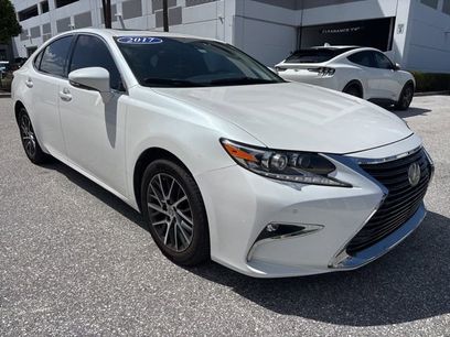 Used 2017 Lexus ES 350 w/ Luxury Package