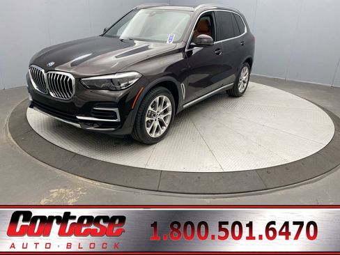Used 2023 BMW X5 xDrive40i w/ Premium Package AWD/4WD image 1